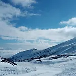 La Finestra Sull'etna Дом отдыха *
